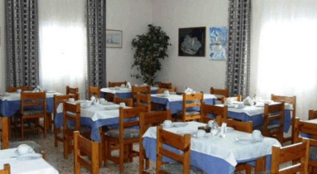Ξενοδοχείο μπάμπης *